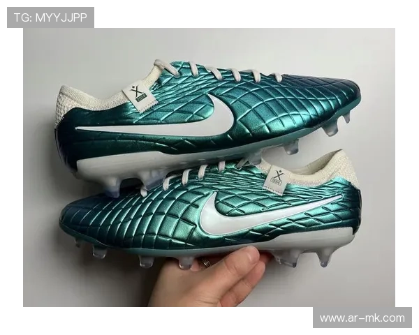 足球明星球鞋价格揭秘从鞋款到市场行情一览无遗